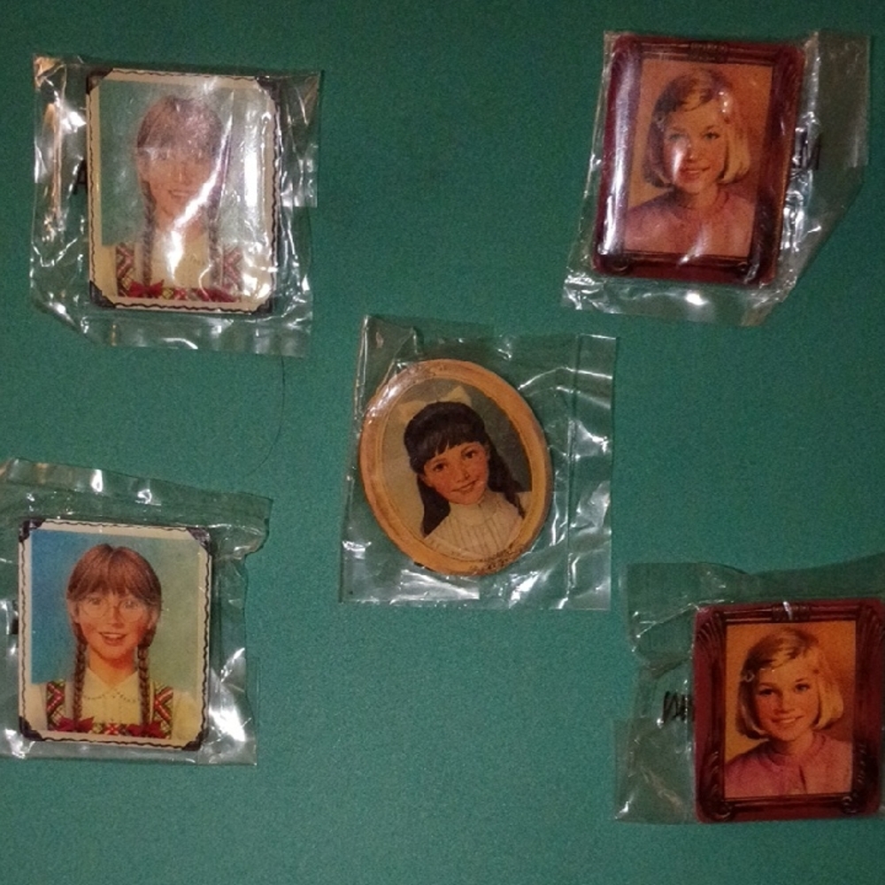 Vintage American Girl Doll Portrait Pins Set